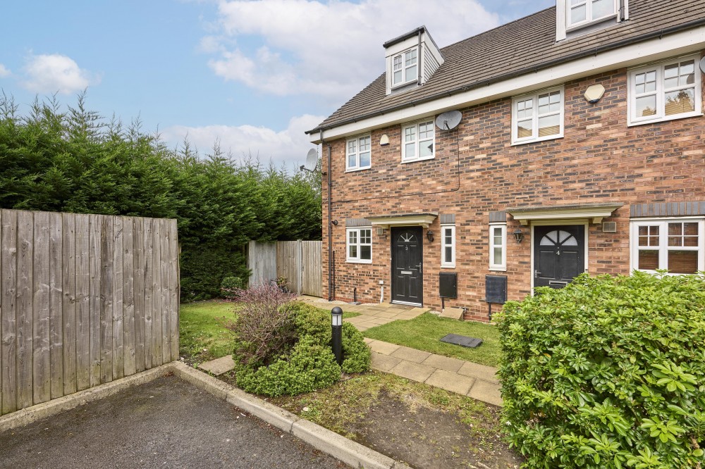 View Full Details for Hedgerow Gardens, Standish, Wigan, WN6 0HX