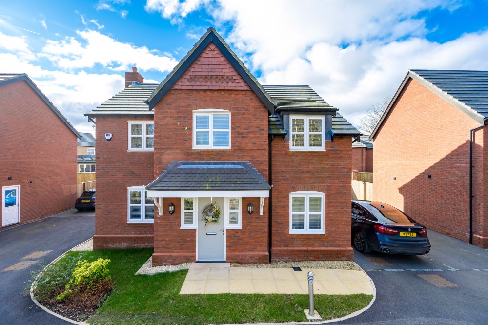 View Full Details for Moss Green Close, Standish