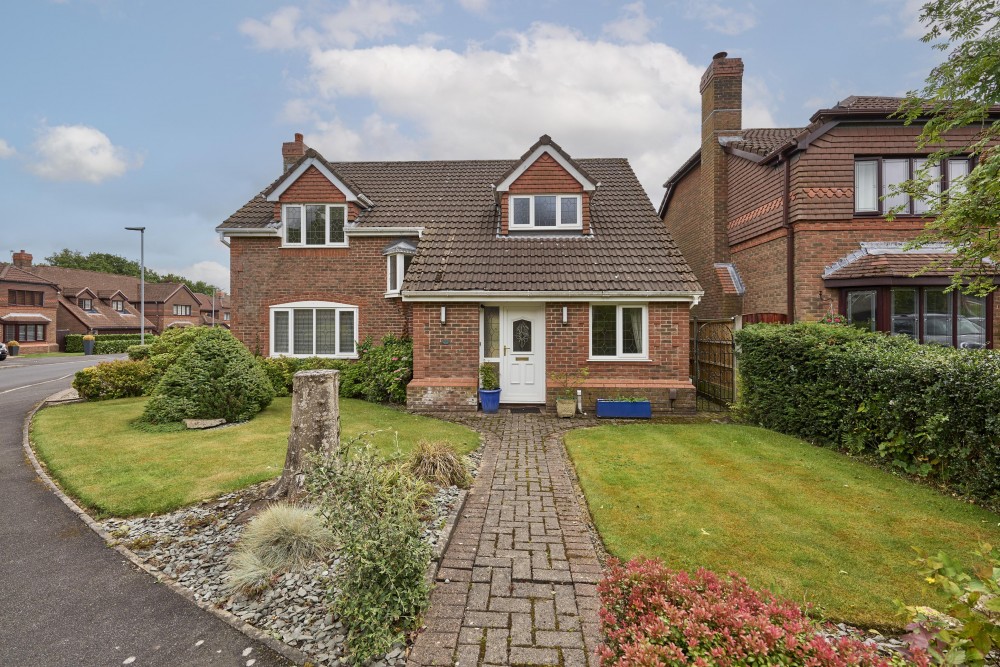 View Full Details for Pilgrims Way, Standish, Wigan
