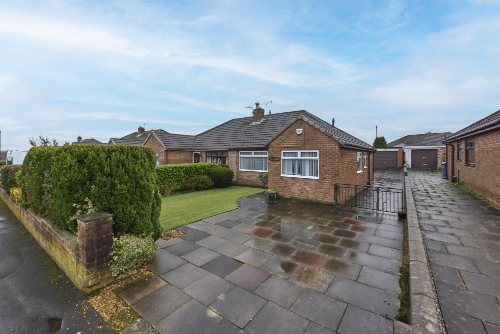 View Full Details for Sheldon Avenue, Standish, Wigan