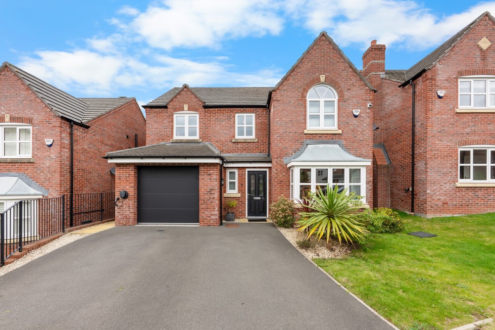 View Full Details for Weaver Close, Upholland