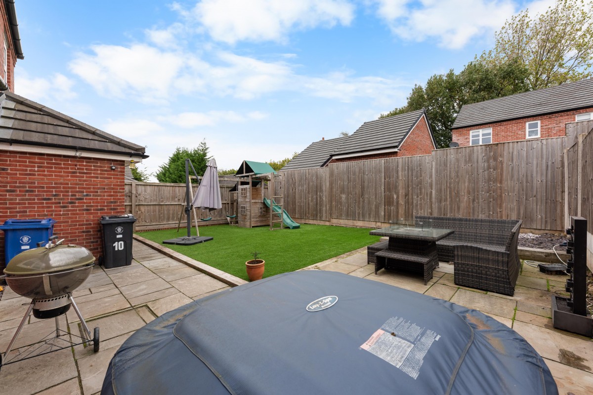 Images for Weaver Close, Upholland