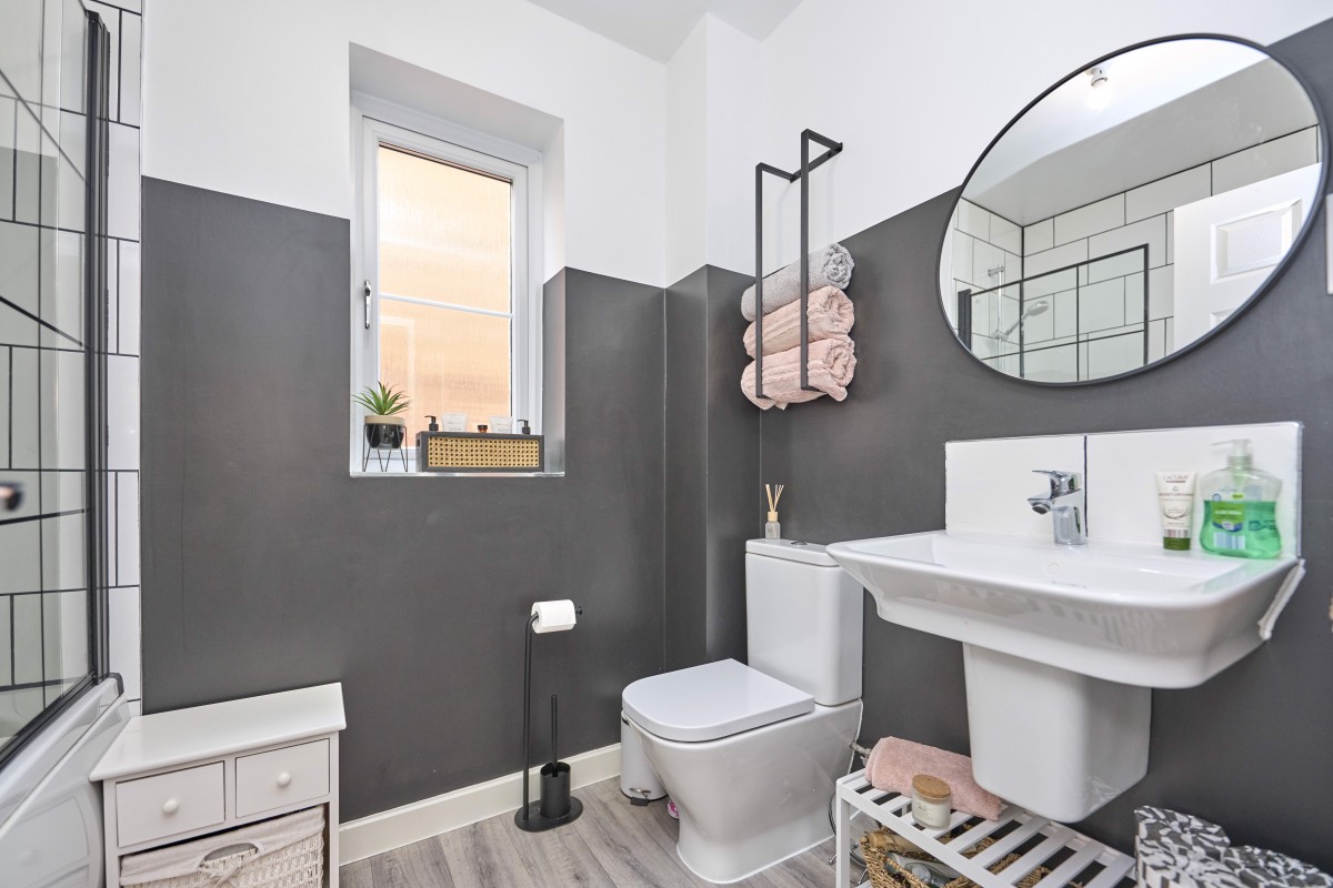 Images for Buttercup Meadow Standish