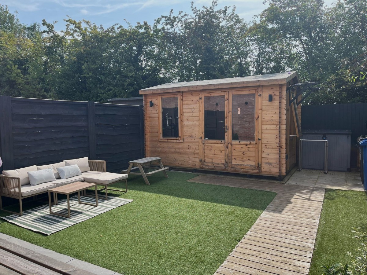 Images for Buttercup Meadow Standish