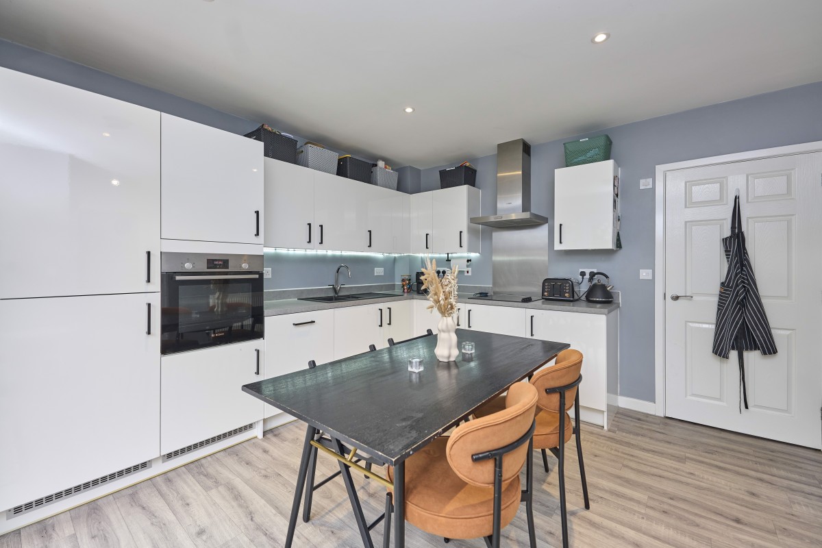 Images for Buttercup Meadow Standish