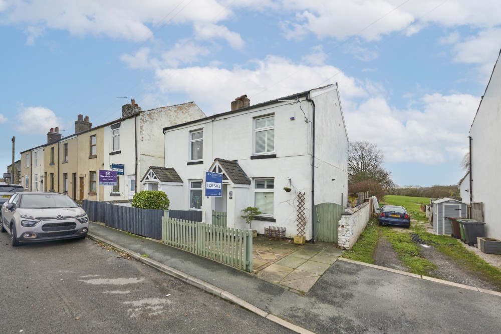 View Full Details for Platt Lane, Standish