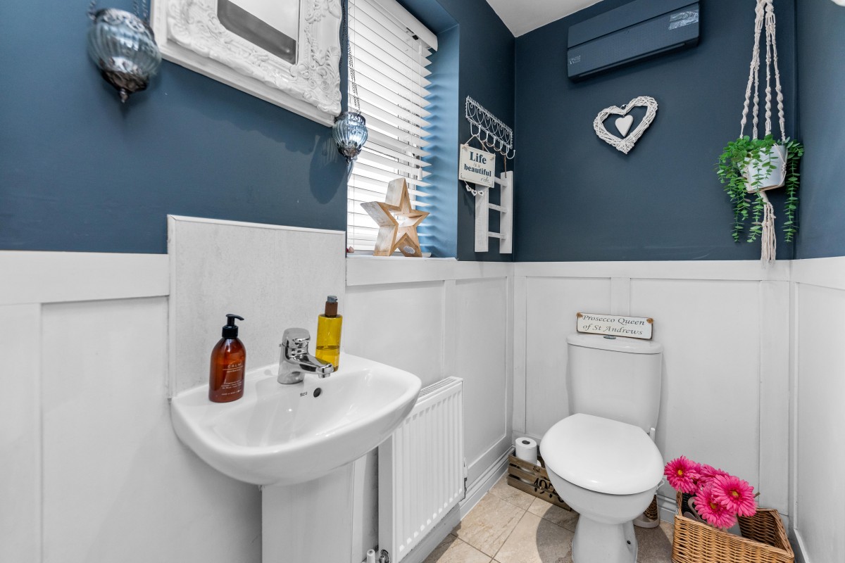 Images for Lyon Close, Shevington