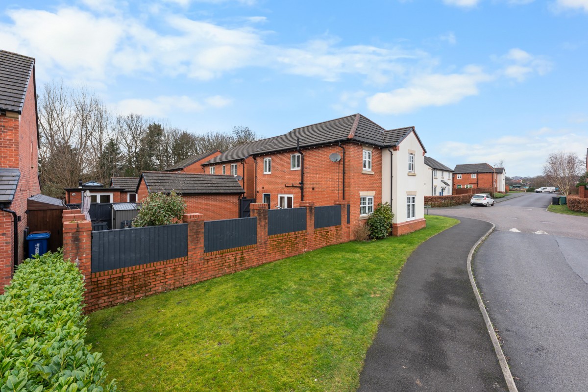 Images for Lyon Close, Shevington