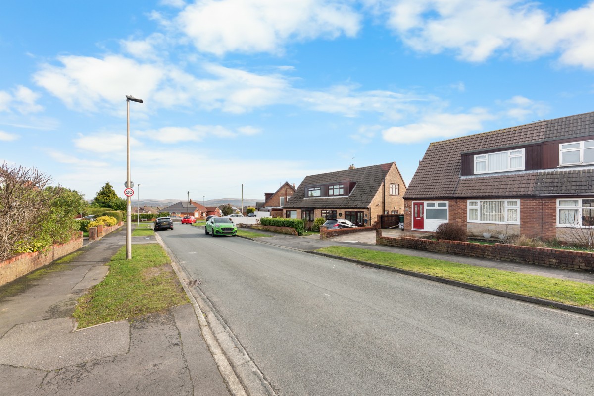 Images for Sterndale Avenue, Standish