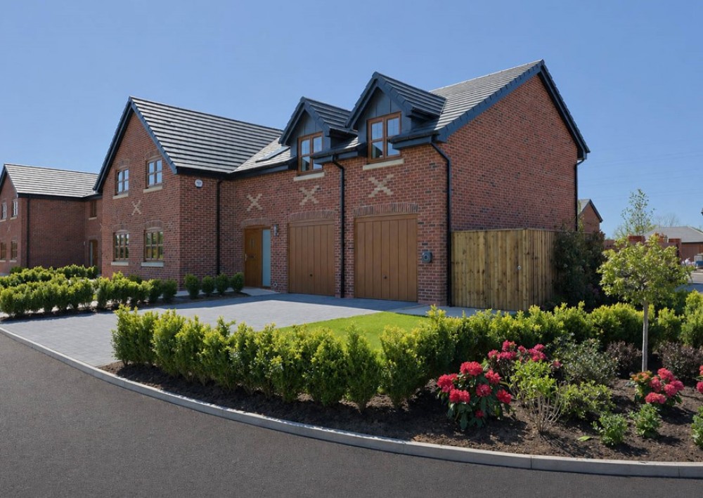 View Full Details for The Coach House, Preston Road, Chorley