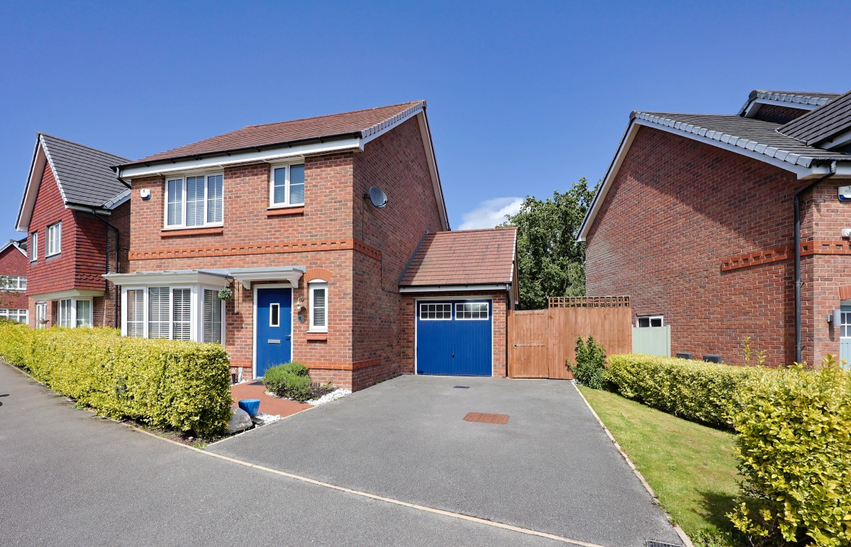 Images for Hedgebank, Standish, Wigan