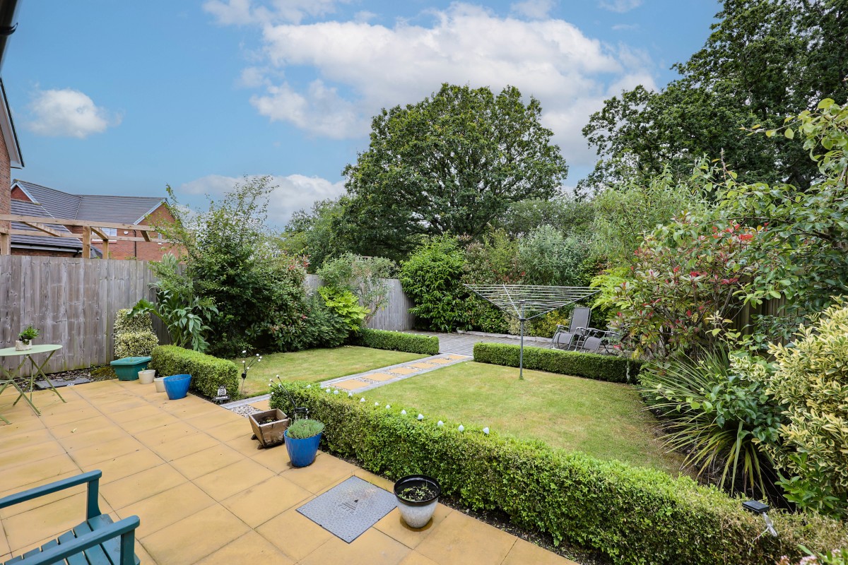 Images for Hedgebank, Standish, Wigan