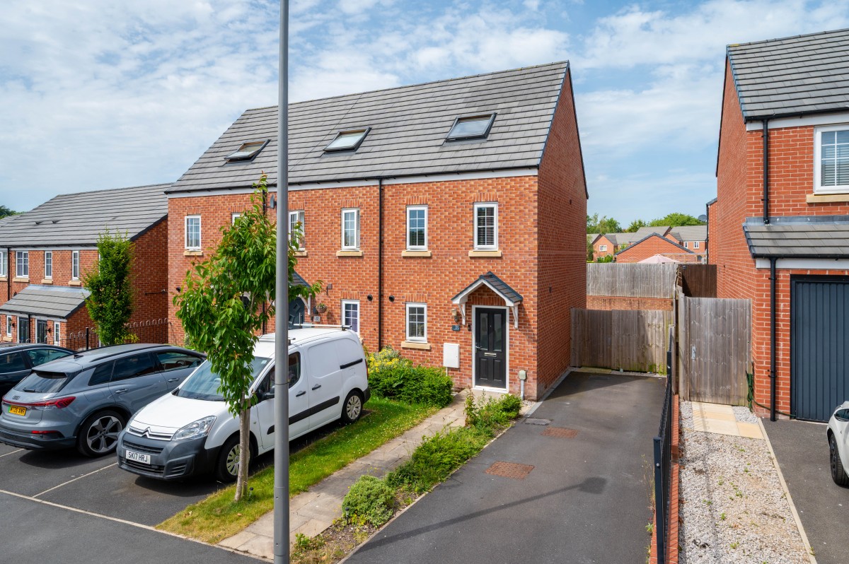 Images for Vardon Drive, Standish, Wigan