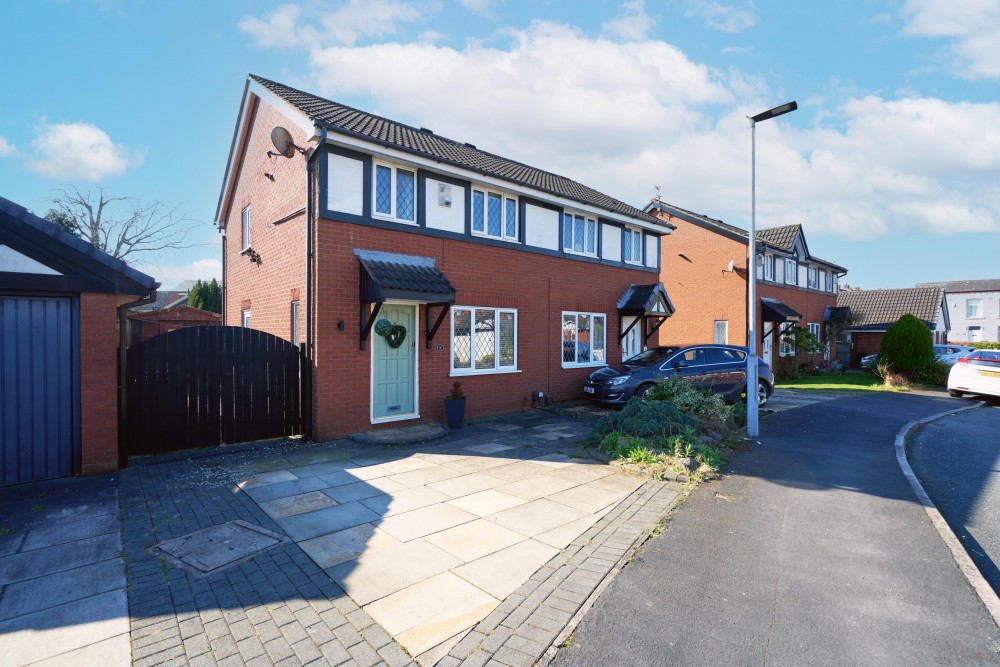 View Full Details for Barbrook Close, Standish, Wigan