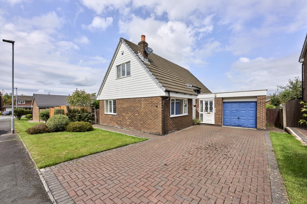 View Full Details for Wilkesley Avenue, Standish, Wigan